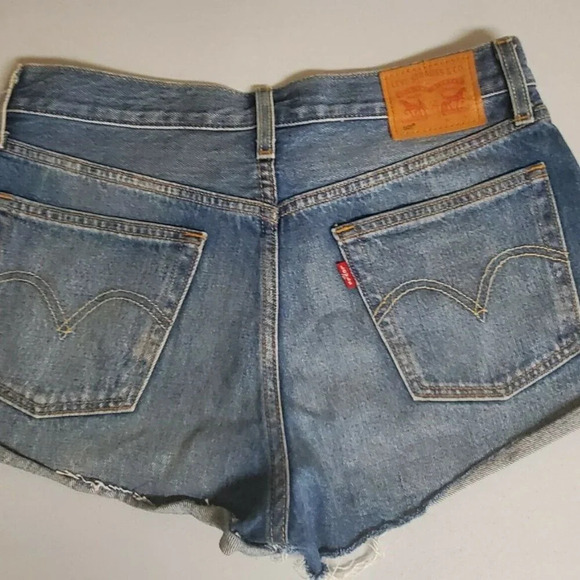 Levis 501 Blue 5 Pocket Design Mid Rise Shorts - Picture 3 of 9